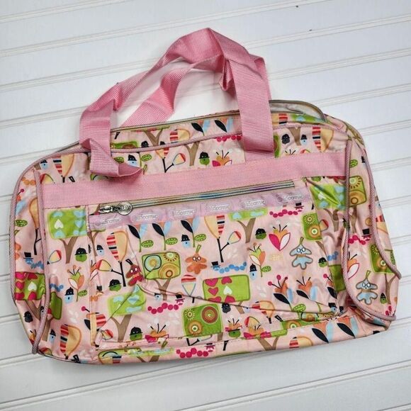 LeSportsac Pink Floral Print Travel Bag with Multiple Compartments Zip‎ Closure - Picture 1 of 6